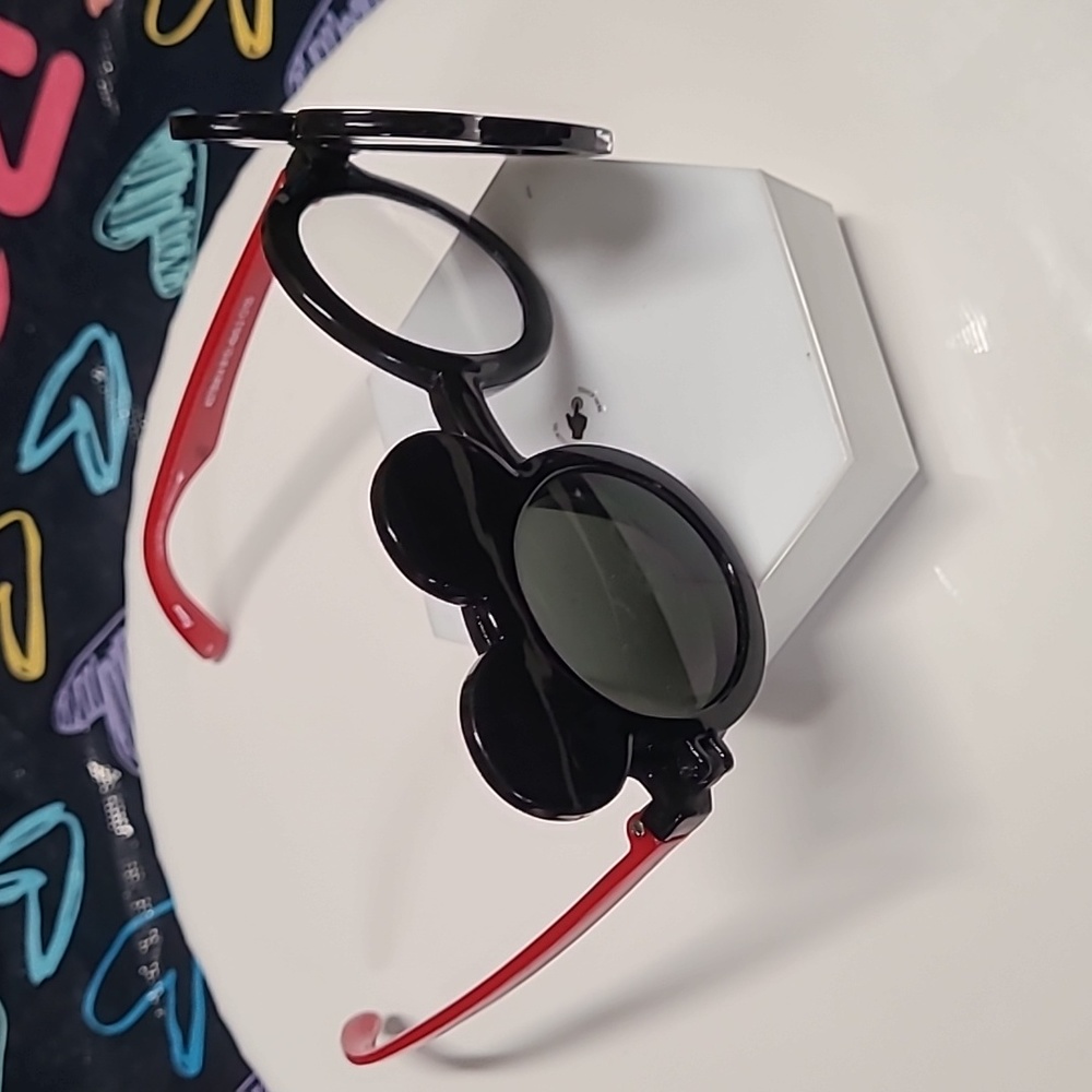 Vintage MICKEY MOUSE kids sunglasses. WITH Open Side shades 😎
